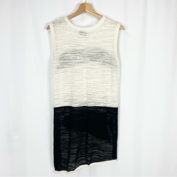 ANTHROPOLOGIE Left of Centre Asymmetrical Sleeveless Top - Picture 2 of 7